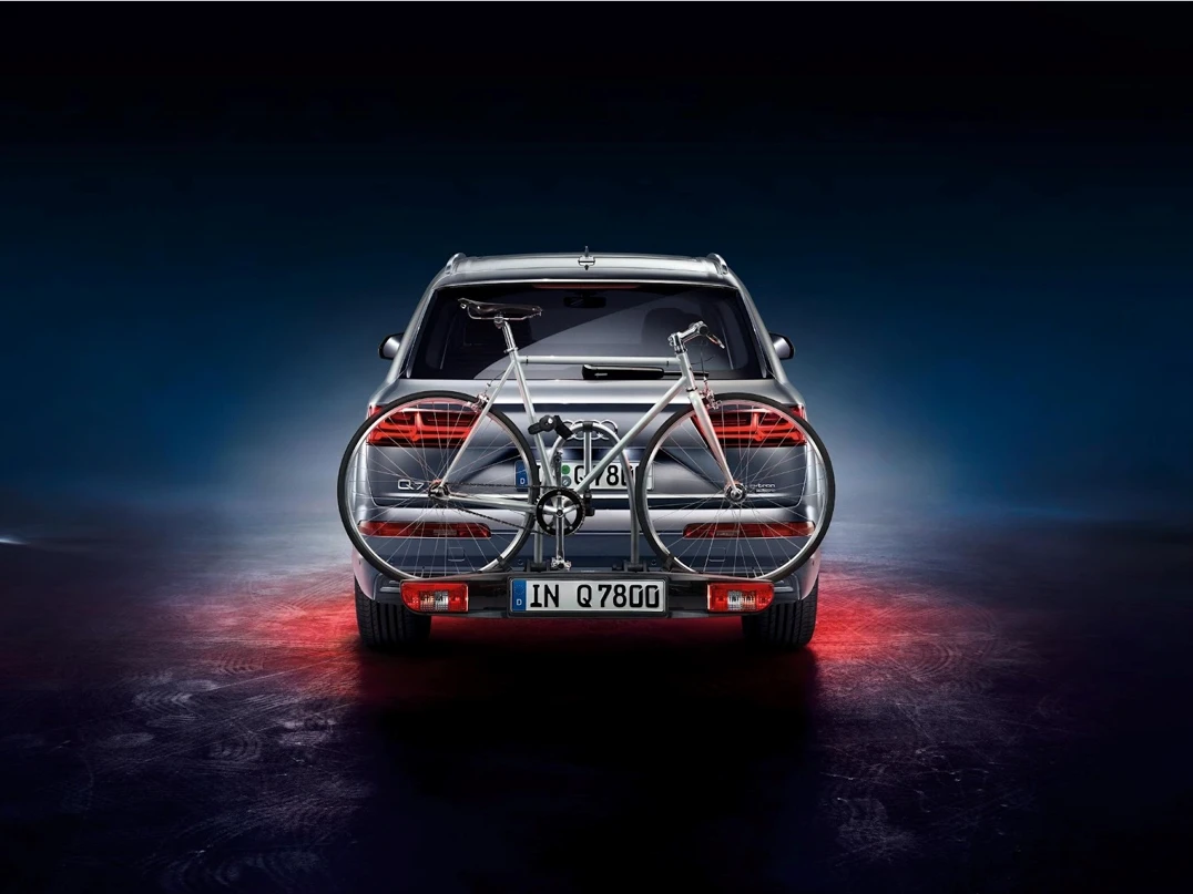 Audi Q7, grand SUV, vu de trois quarts