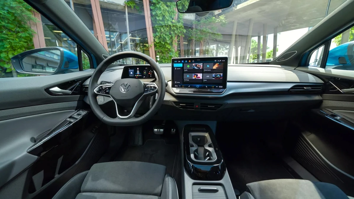 Intérieur de Volkswagen ID.4 avec console centrale et rangements à l’avant